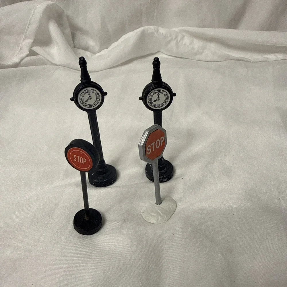 Dept 56 Original Snow Village Accessories Town Clock Lot of 4 Train Stop Sign